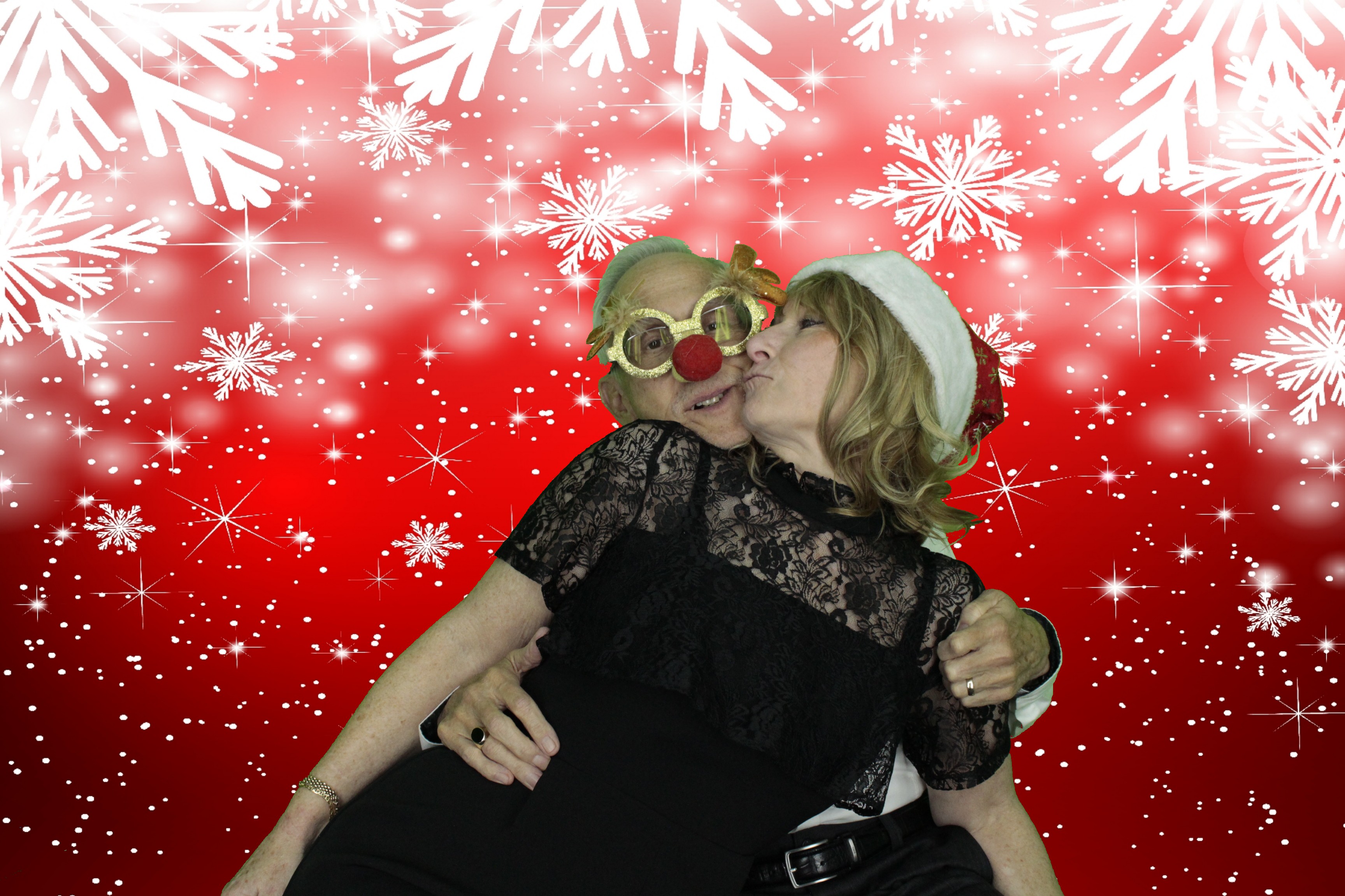 Silvermere Christmas Party | View more photos from the event at gallery.myphotoboothexperience.co.uk/u/MyPhotoBoothExperienceLtd/Silvermere-Christmas-Party-2